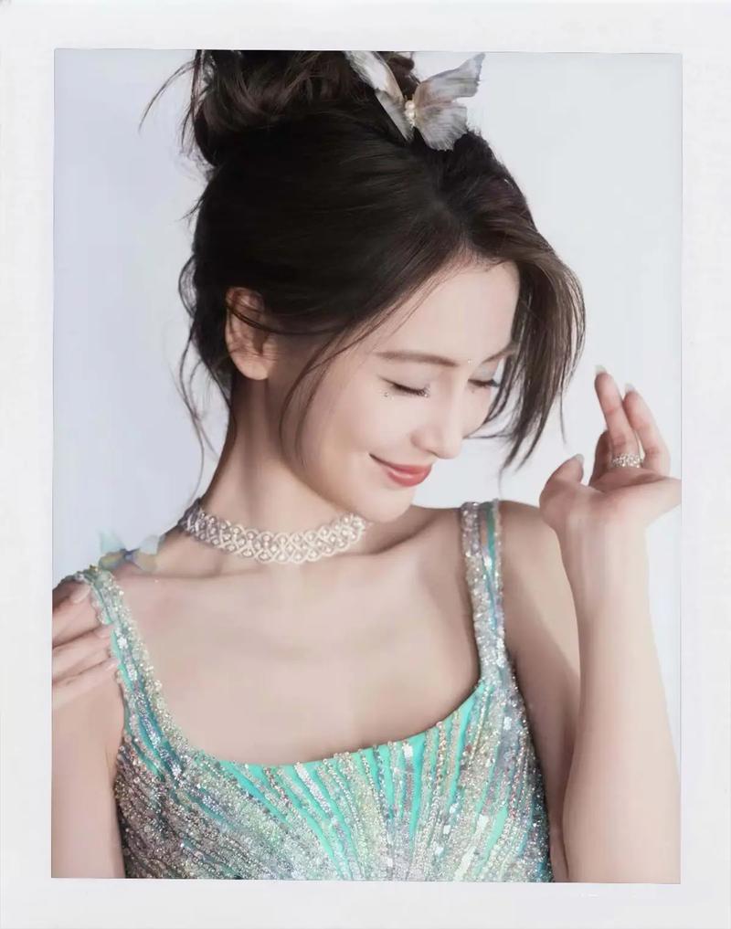 龙国首富儿子鱼乐 娱乐圈混战 陈子航 baby扬颖_娱乐圈规则杨颖PS