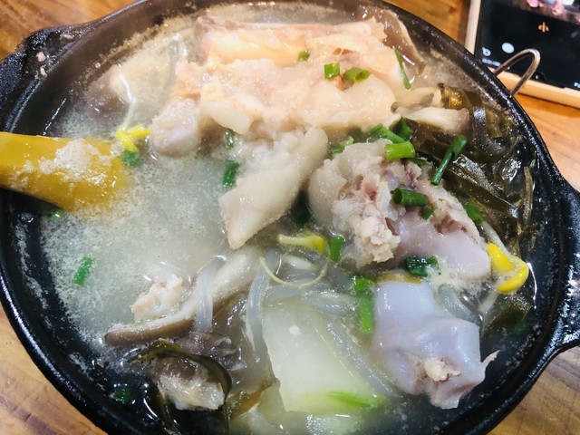 重庆特色夜市摊位推荐_重庆黑暗料理网红餐厅叫什么啊,_重庆鬼饮食夜市