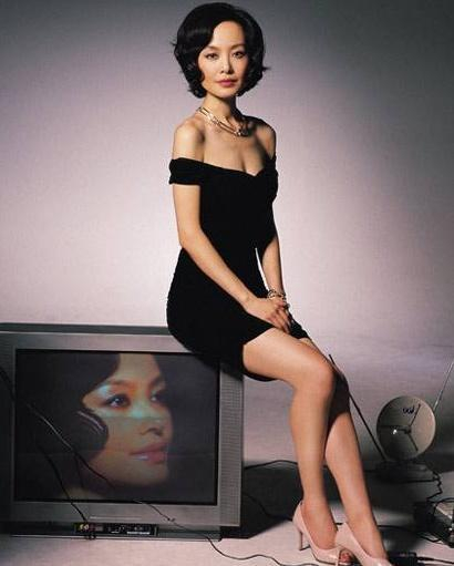 女星70斤跟130斤差距有多大？看鲁豫范冰冰的性感照