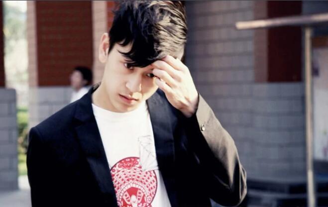 内蒙籍女明星_内蒙古大草原旅游景点_内蒙古男明星推荐